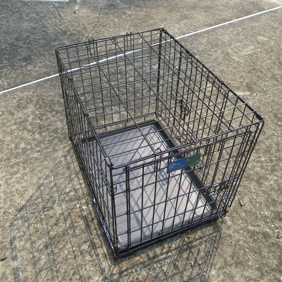 Folding Double Door Small Dog Crate 24" x 18" x 19" - Picture 1 of 5